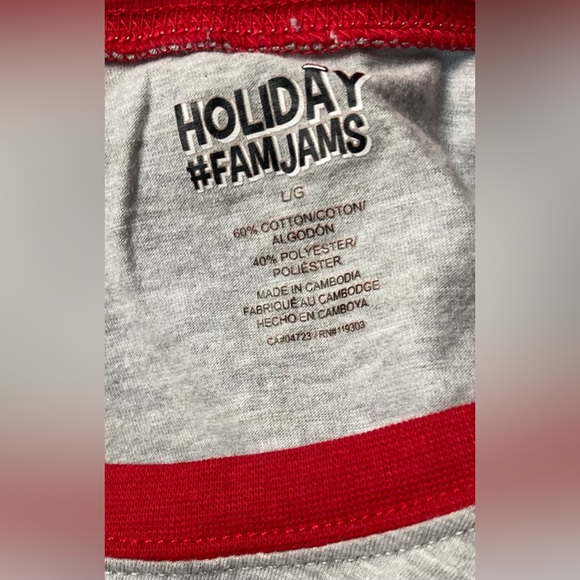 Don’t Stop Believing Christmas Themed Shirt - Picture 4 of 4